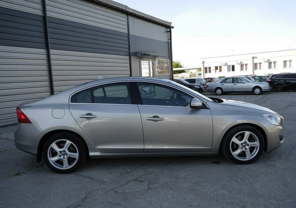 Volvo S60 cena 34900 przebieg: 203000, rok produkcji 2012 z Ryglice małe 232
